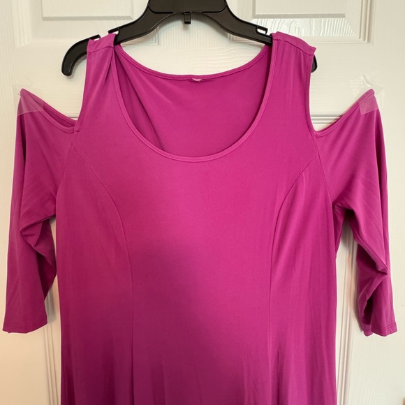 Dress - Picture 1 of 3